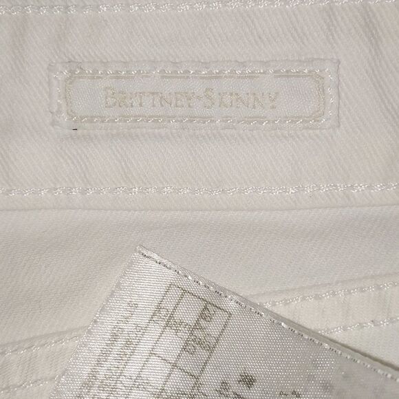 Guess white Brittany skinny shorts Sz 29 - Picture 4 of 6